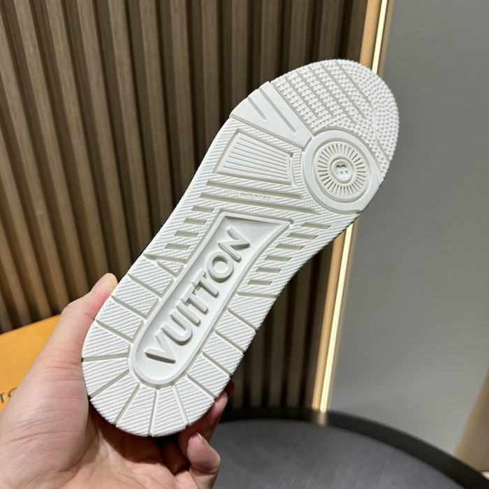 LOU1VTON SNEAKER