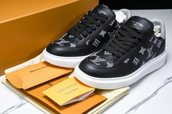 LOU1VTON SNEAKER