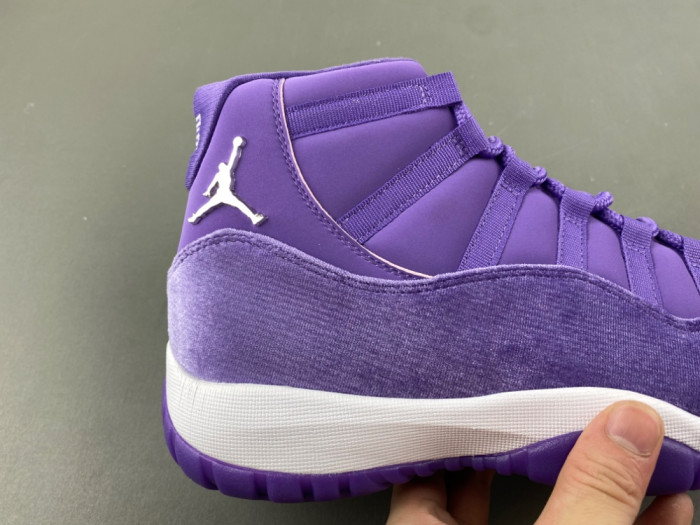 Air Jordan 11 CT8012-555