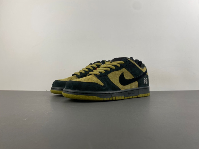 2025 Svp*me x nike dunk low sb camper green hq8487-300