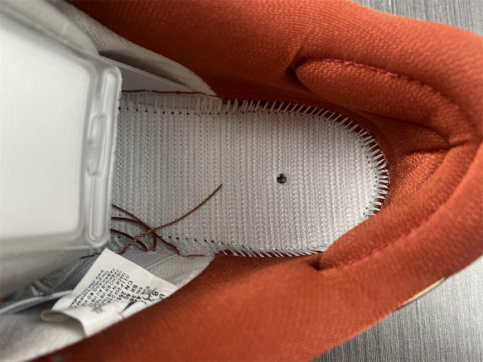 Nike SB Dunk Low Pro Hennessy - BQ6817-100