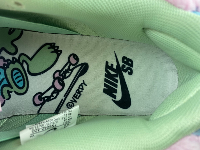 verdy x nike sb dunk low “visty” fn6040-400