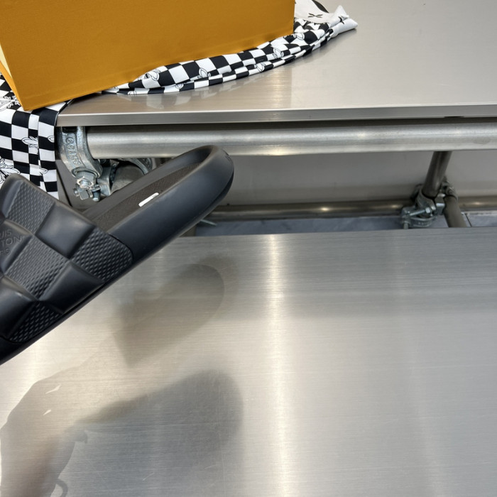 LOU1_TON WATERFRONT SLIDE (EU35-EU45)