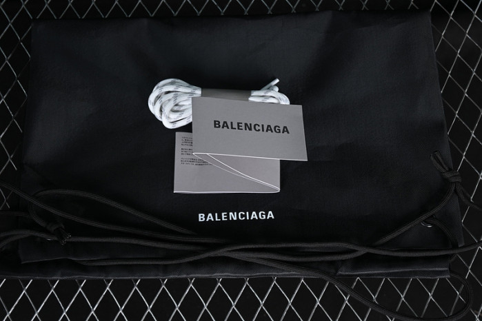 blc* triple s trainer