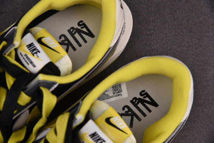 nike vaporwaffle sacai sesame dark iris dd1875-500