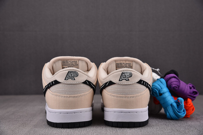 albino & preto x nike sb dunk low fd2627-200