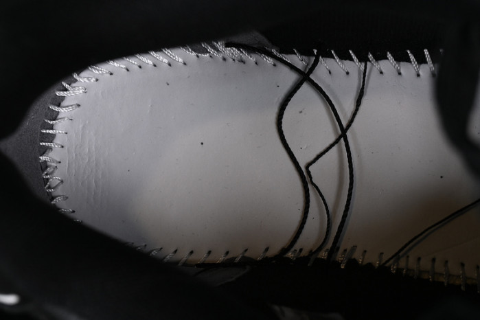 OFF-WHITE Out Of Office