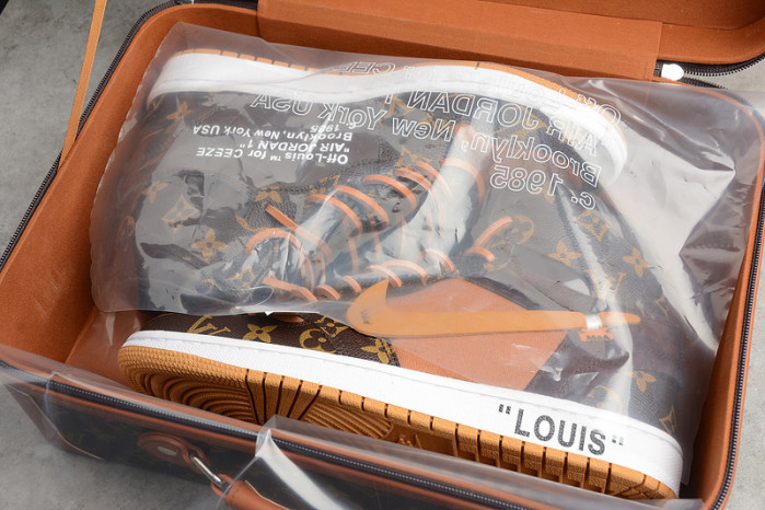 nike air jordan 1s（with case) aq0818-158